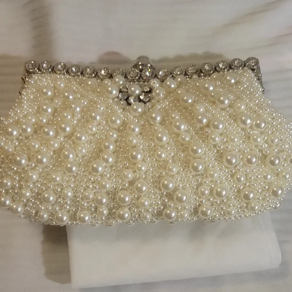 White Pearl Beaded Evening Clutch - Picture 2 of 4